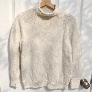 Ll Bean Women’s Cream Turtleneck Sweater | Perfect Condition | Size Medium